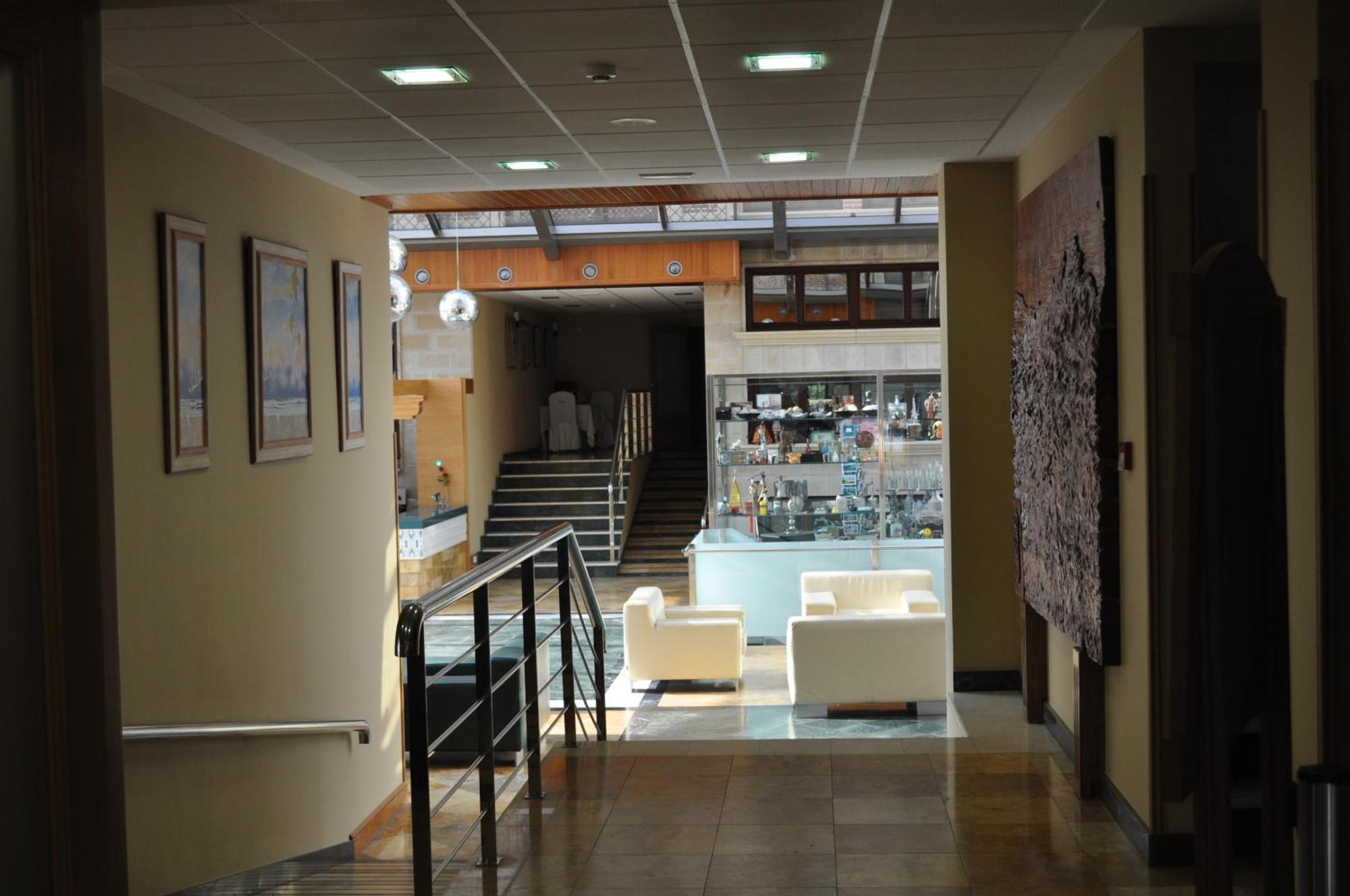 Hotel Gran Liber & Playa Golf Noja